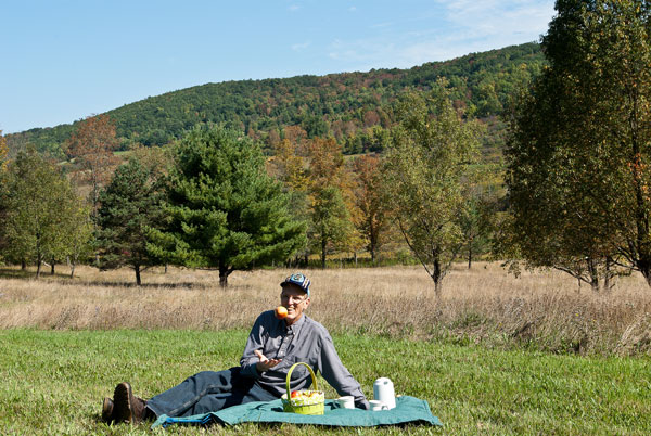 Steven Tossing Apple Steven tossing apple